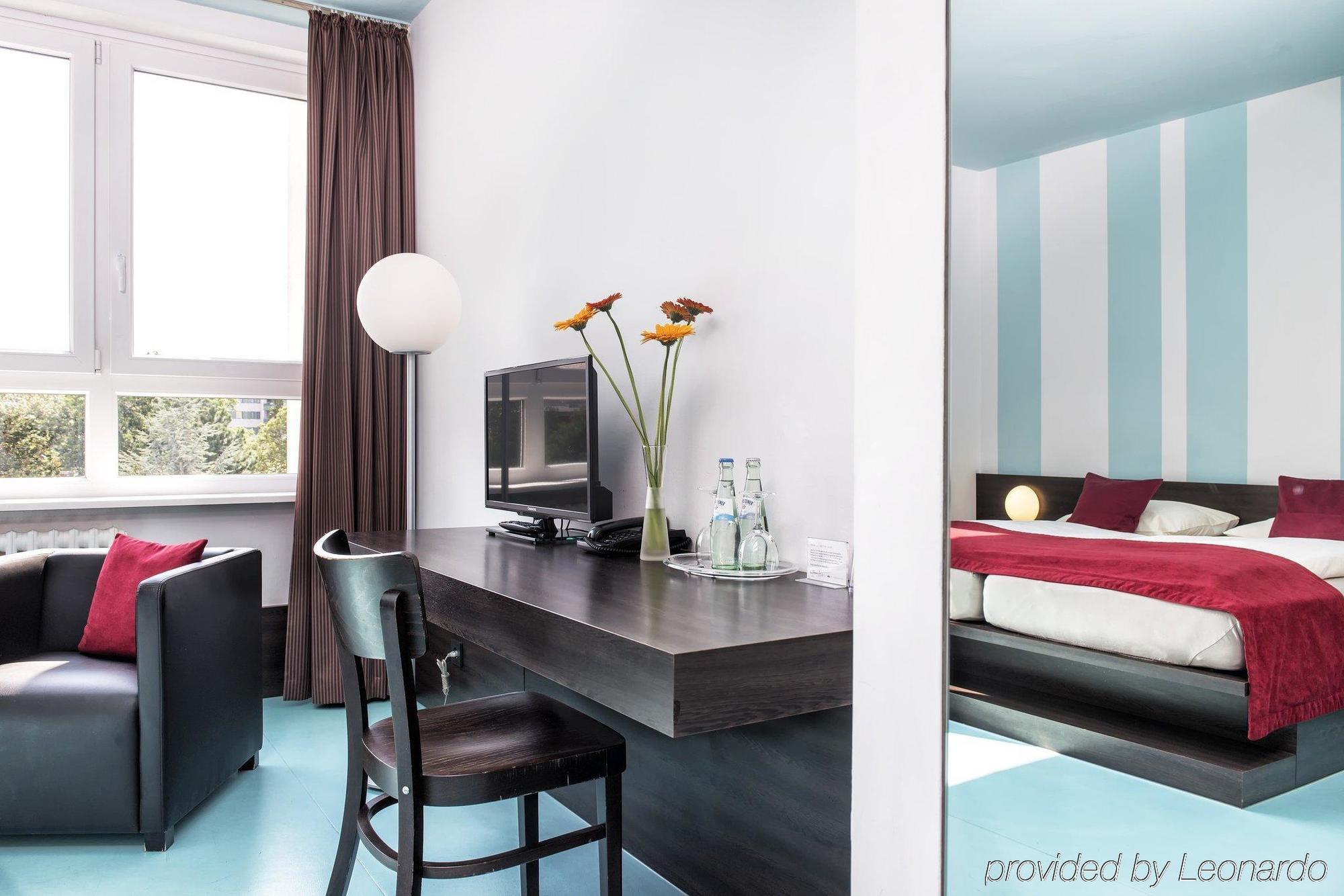 Hotel Grenzfall Berlin Exterior photo